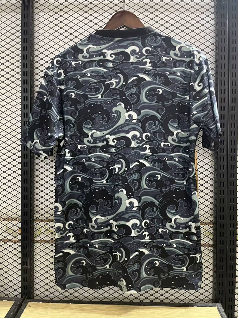 Camiseta especial negra de Japón 24/25