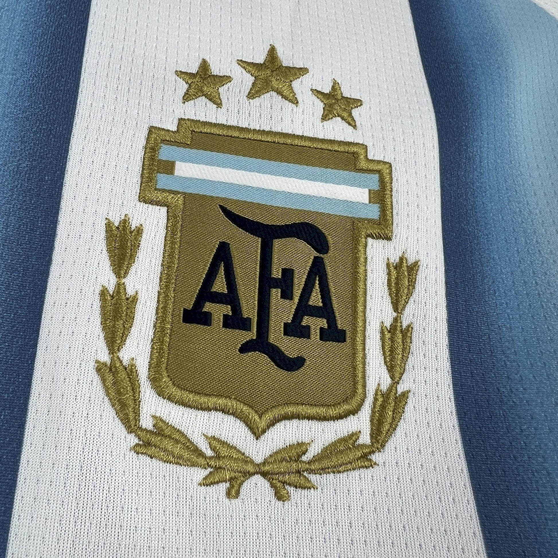 Equipación local de Argentina para el Mundial 2026