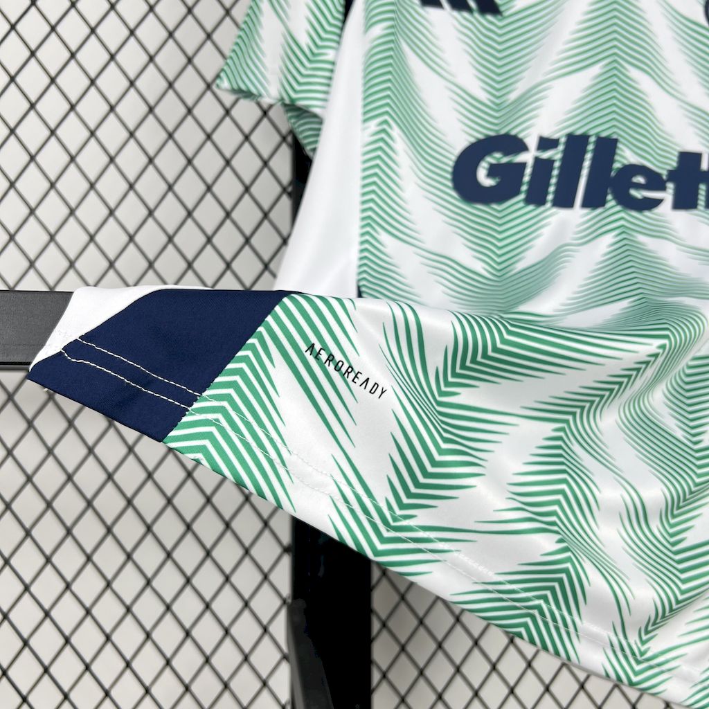 Camiseta de visitante del New England Revolution 2025/26
