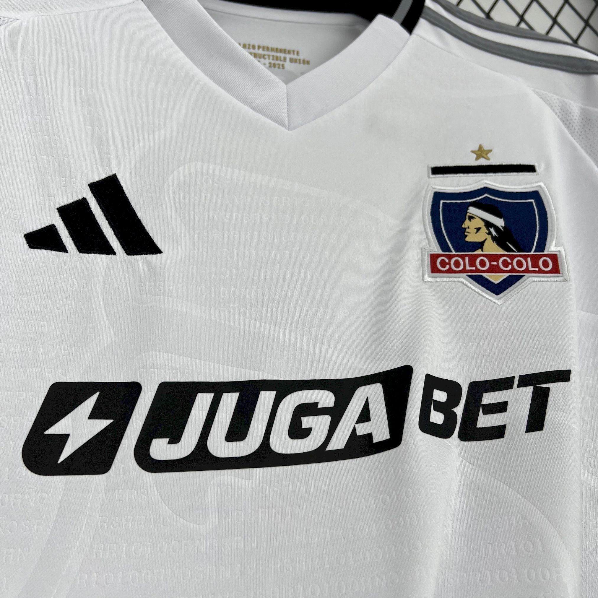 Camiseta local del Colo Colo 2025/26