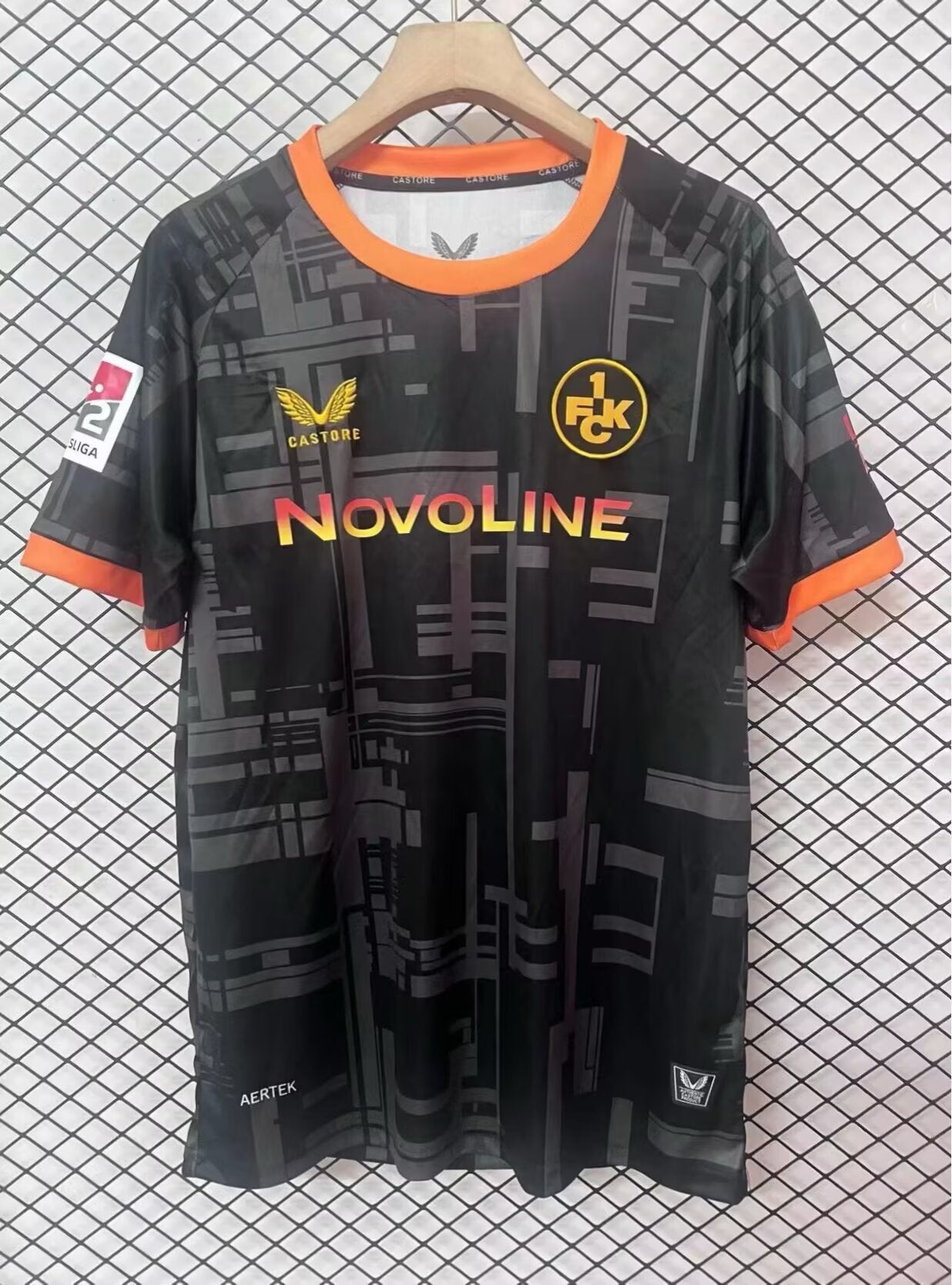 Camiseta de visitante del Kaiserslautern 25/26