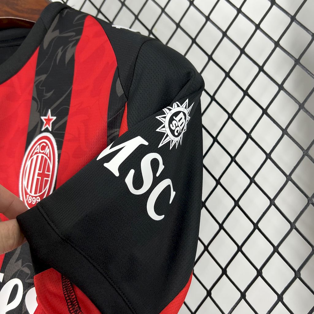 Camiseta local del AC Milan 2025/26