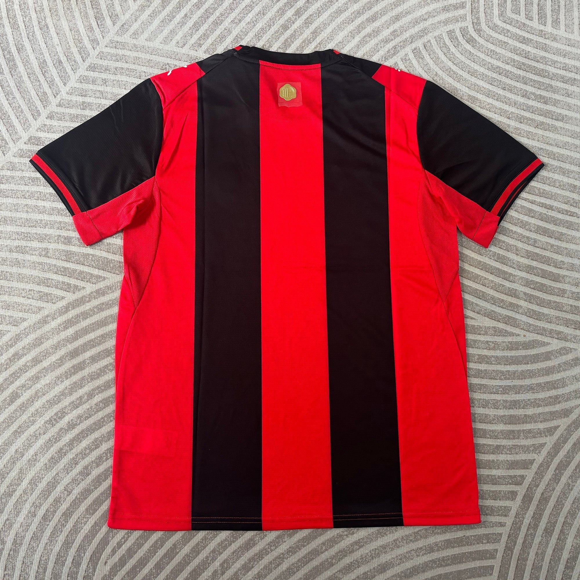 Camiseta local del AC Milan 2026/27