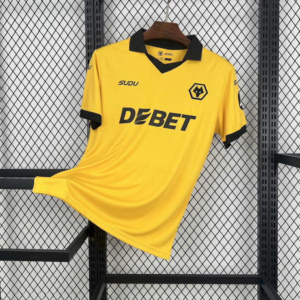 Camiseta local de los Wolves 2025/26
