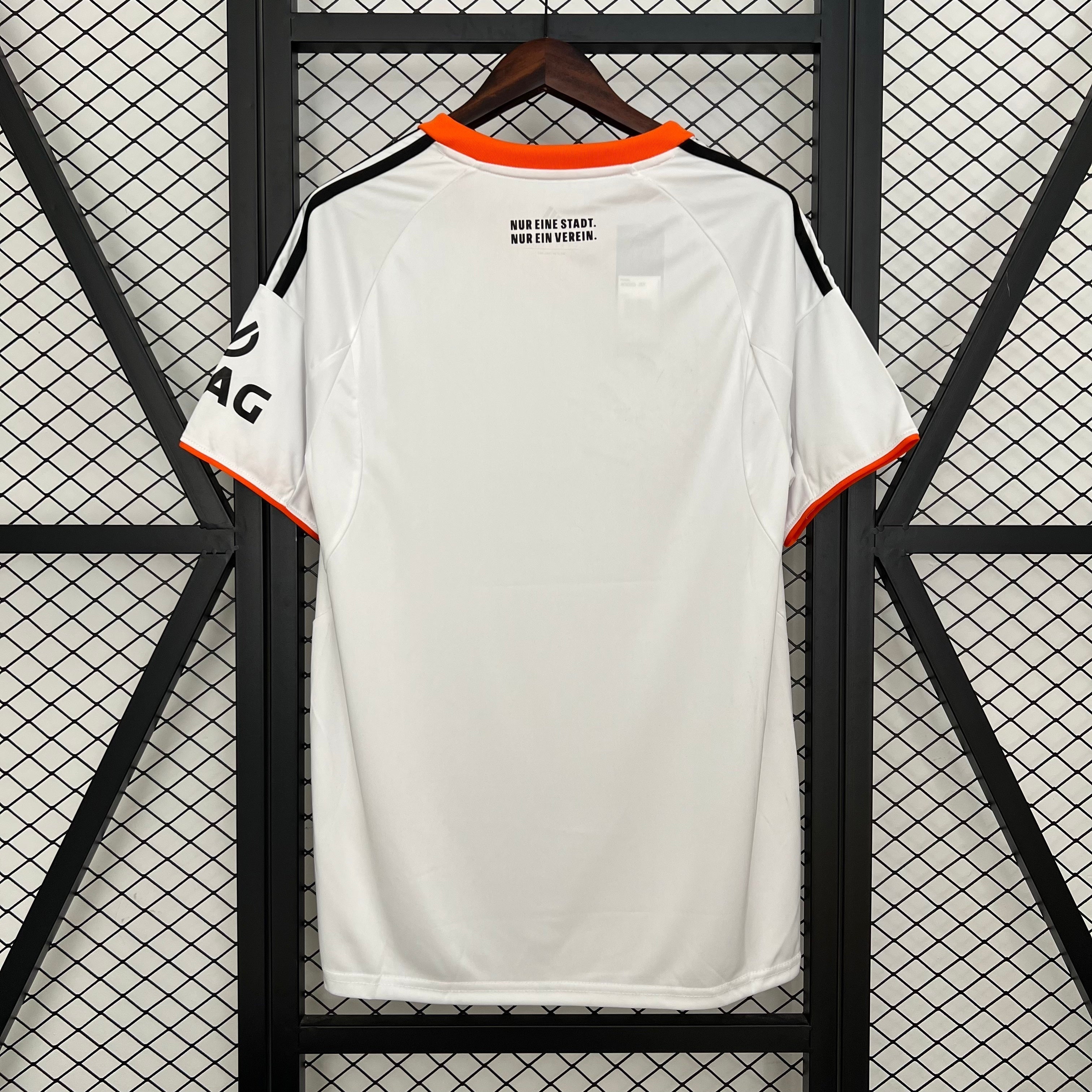 Camiseta Eintracht Frankfurt Primera Equipación 2025/26