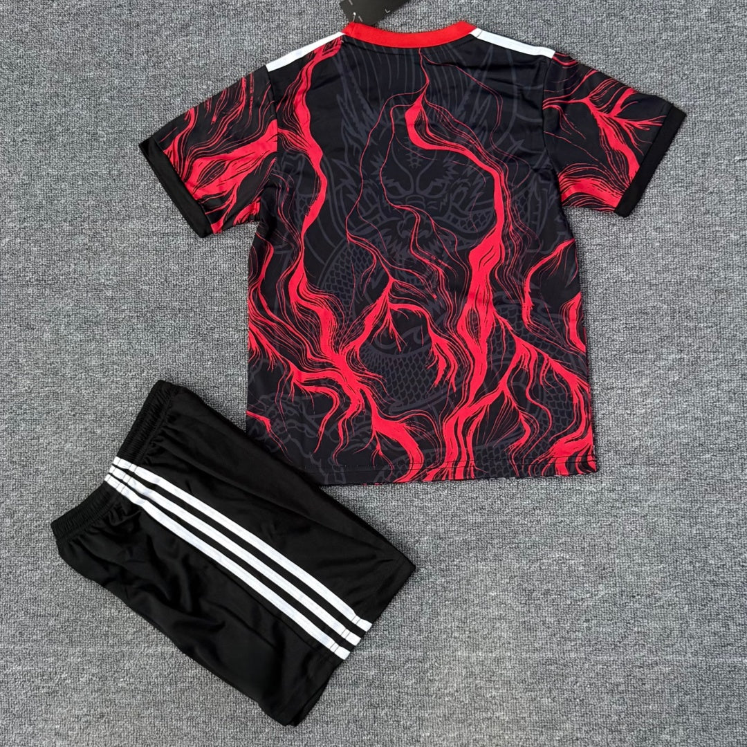 Conjunto infantil especial rojo del Real Madrid 25/26