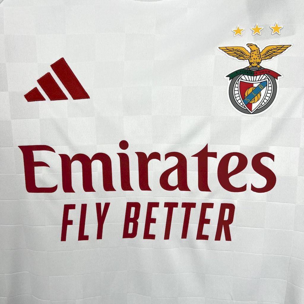 Tercera equipación del Benfica 2025/26