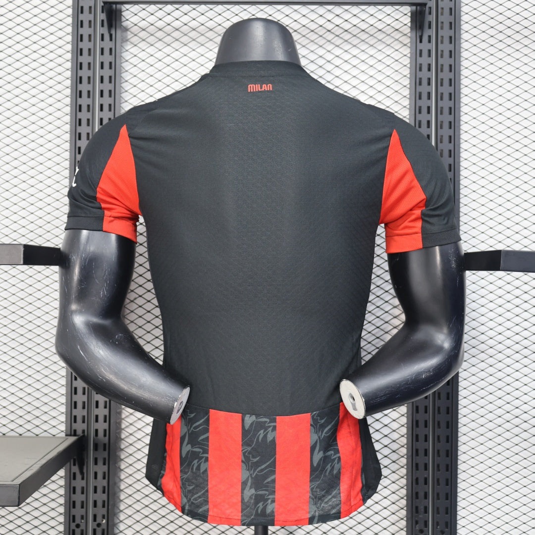 Camiseta de jugador del AC Milan para la temporada 25/26 (local)