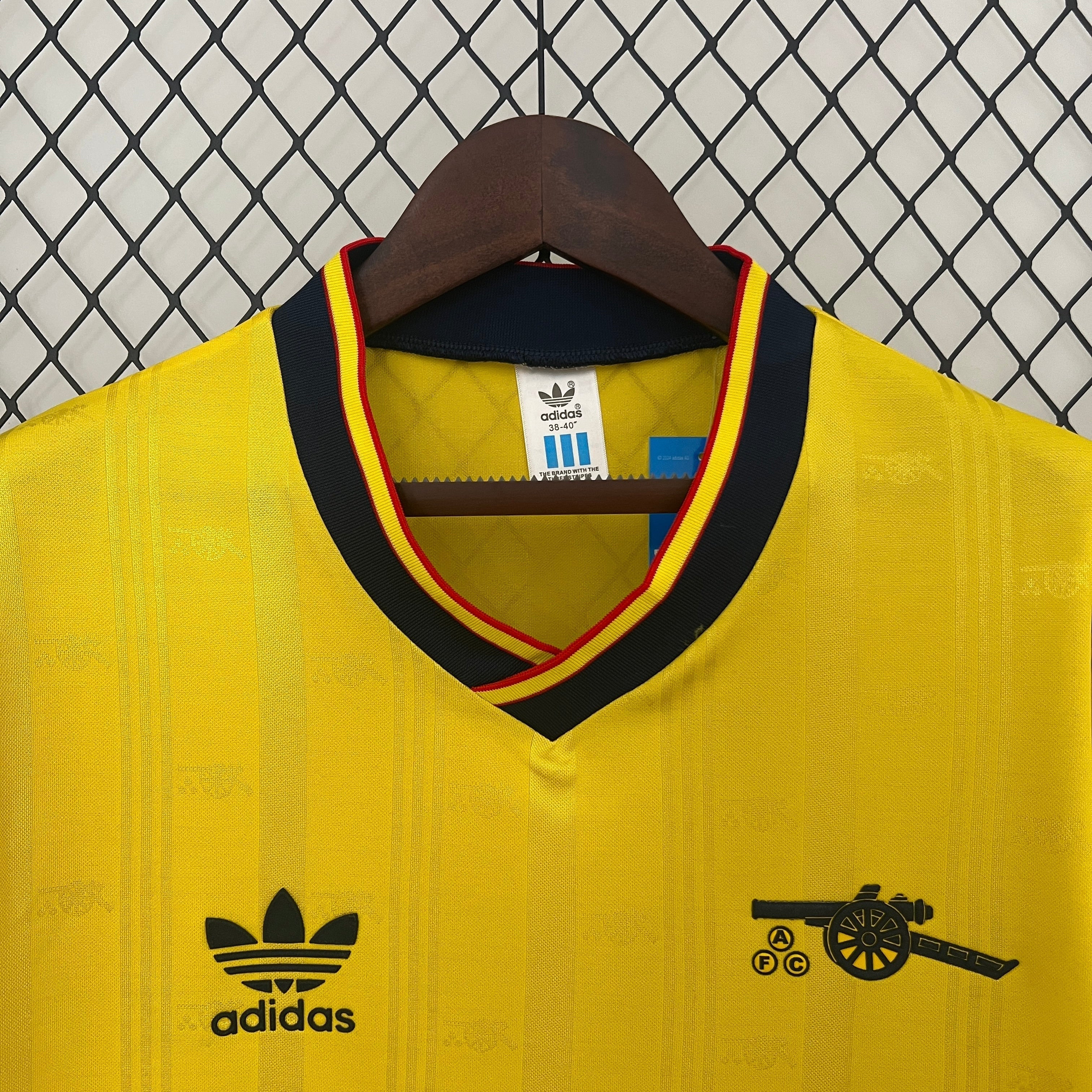 Camiseta retro de visitante del Arsenal 1986/87