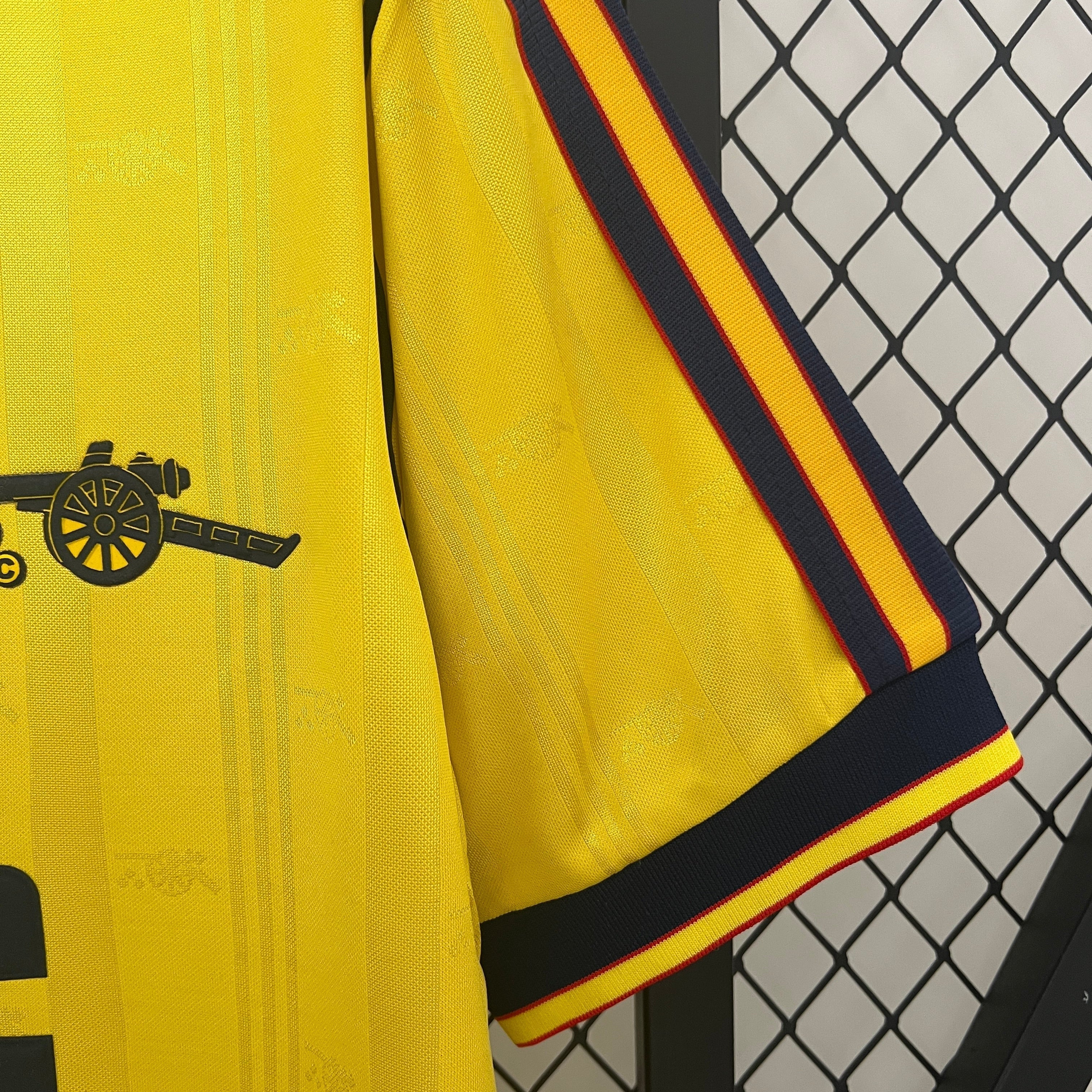 Camiseta retro de visitante del Arsenal 1986/87