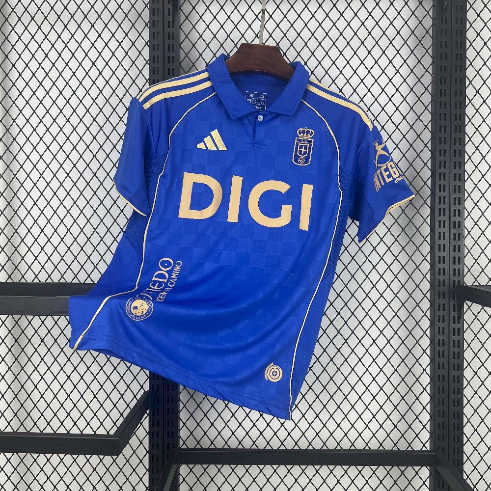 Camiseta local del Real Oviedo 2025/26