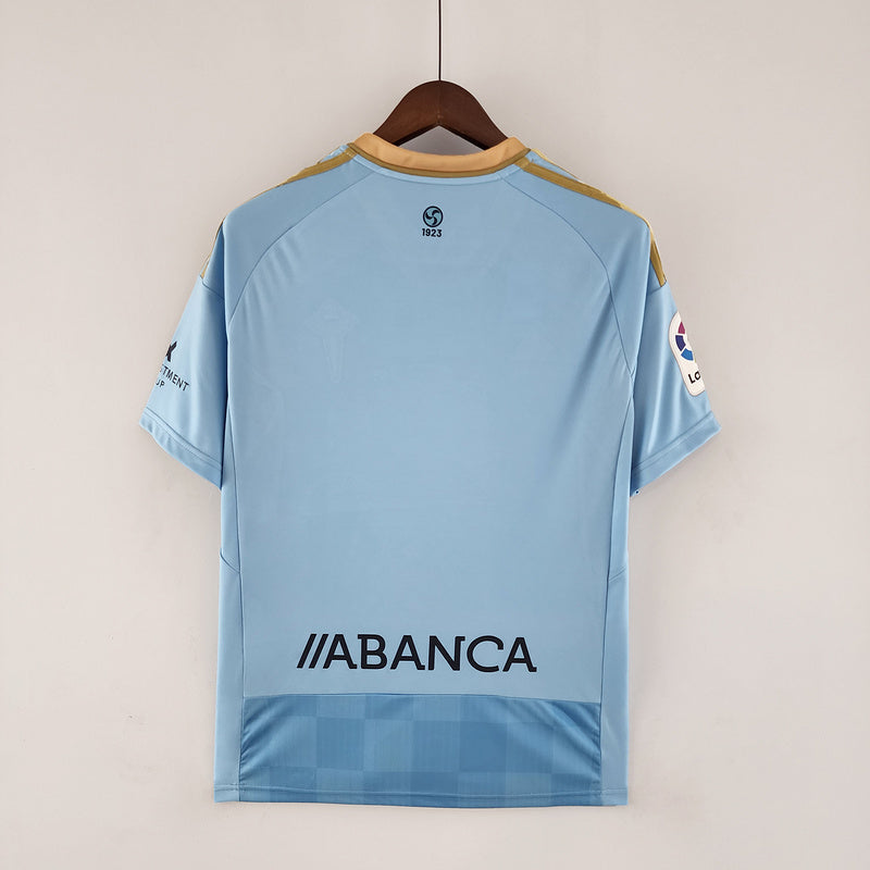Equipación local del Celta de Vigo 2022-2023