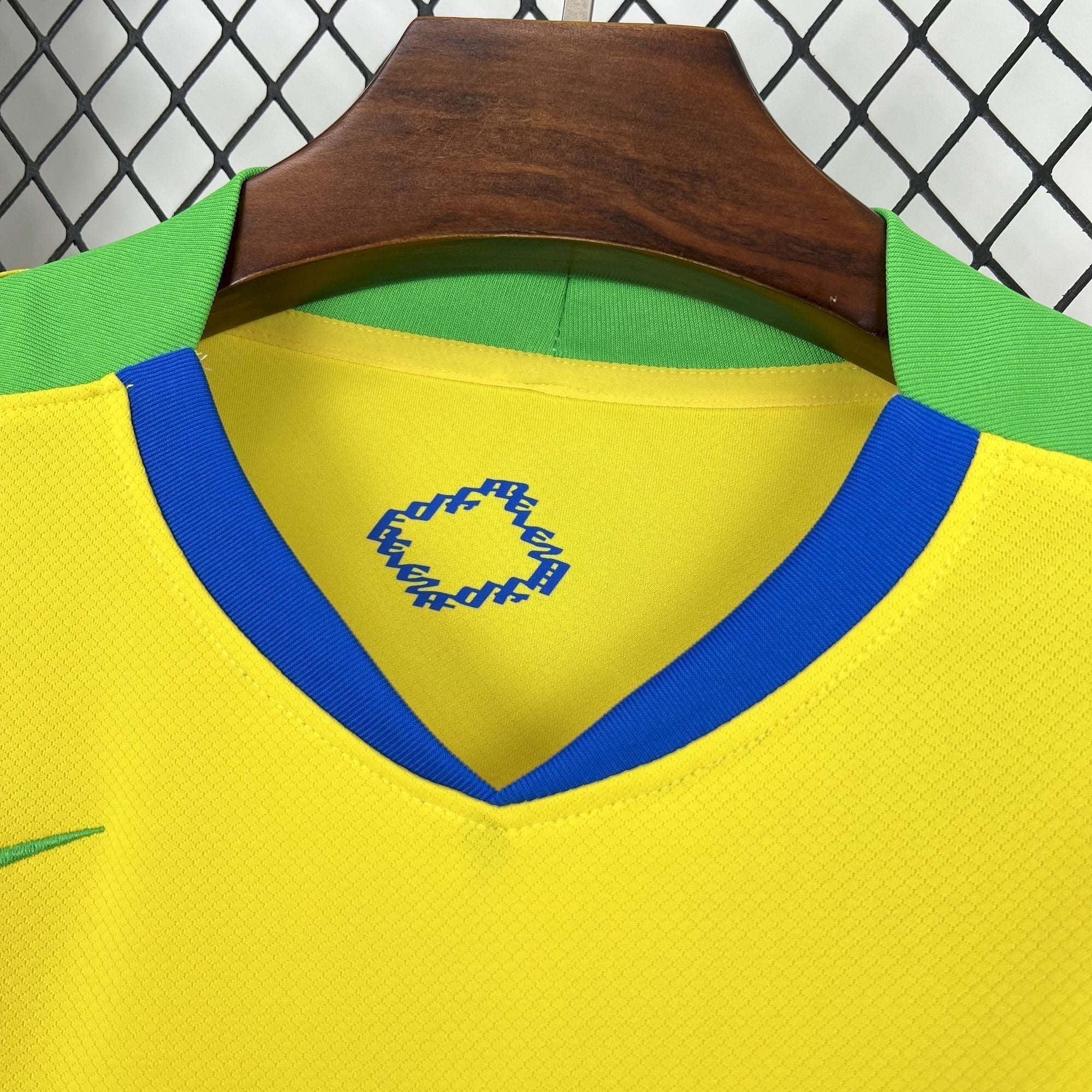 Camiseta local de Brasil 2025/26