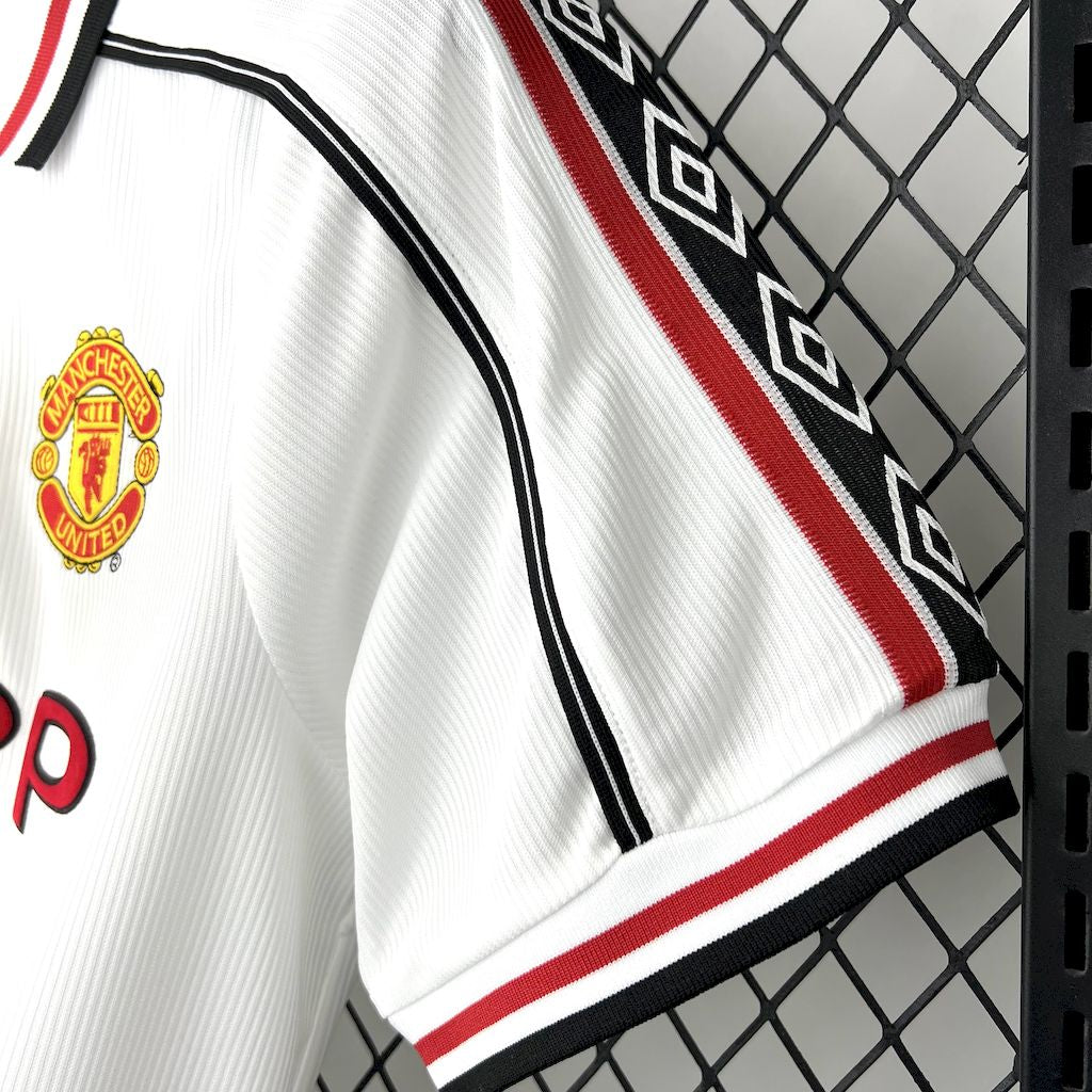 Camiseta retro de visitante del Manchester United 1998/99