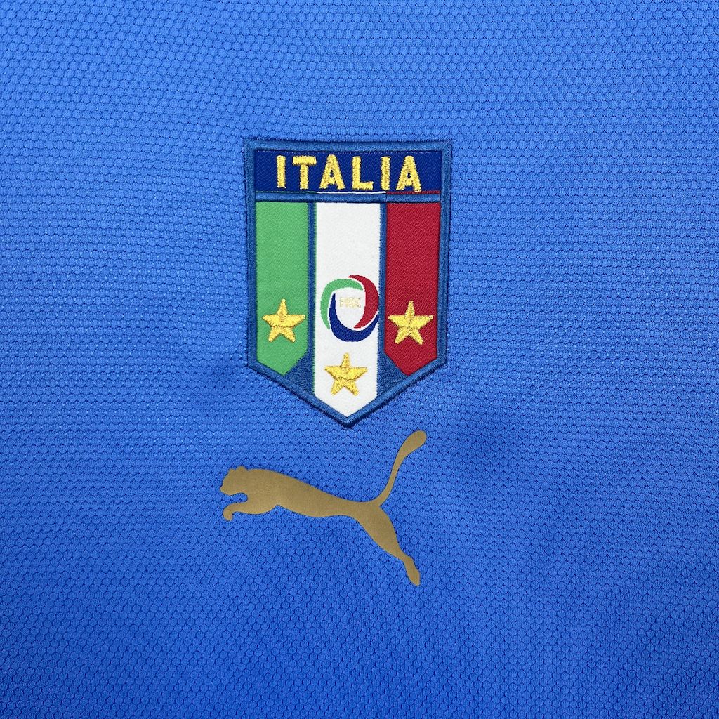 Camiseta retro de Italia para la temporada 2006