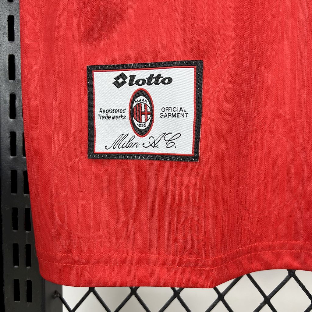 Camiseta retro de visitante del AC Milan 1998/99