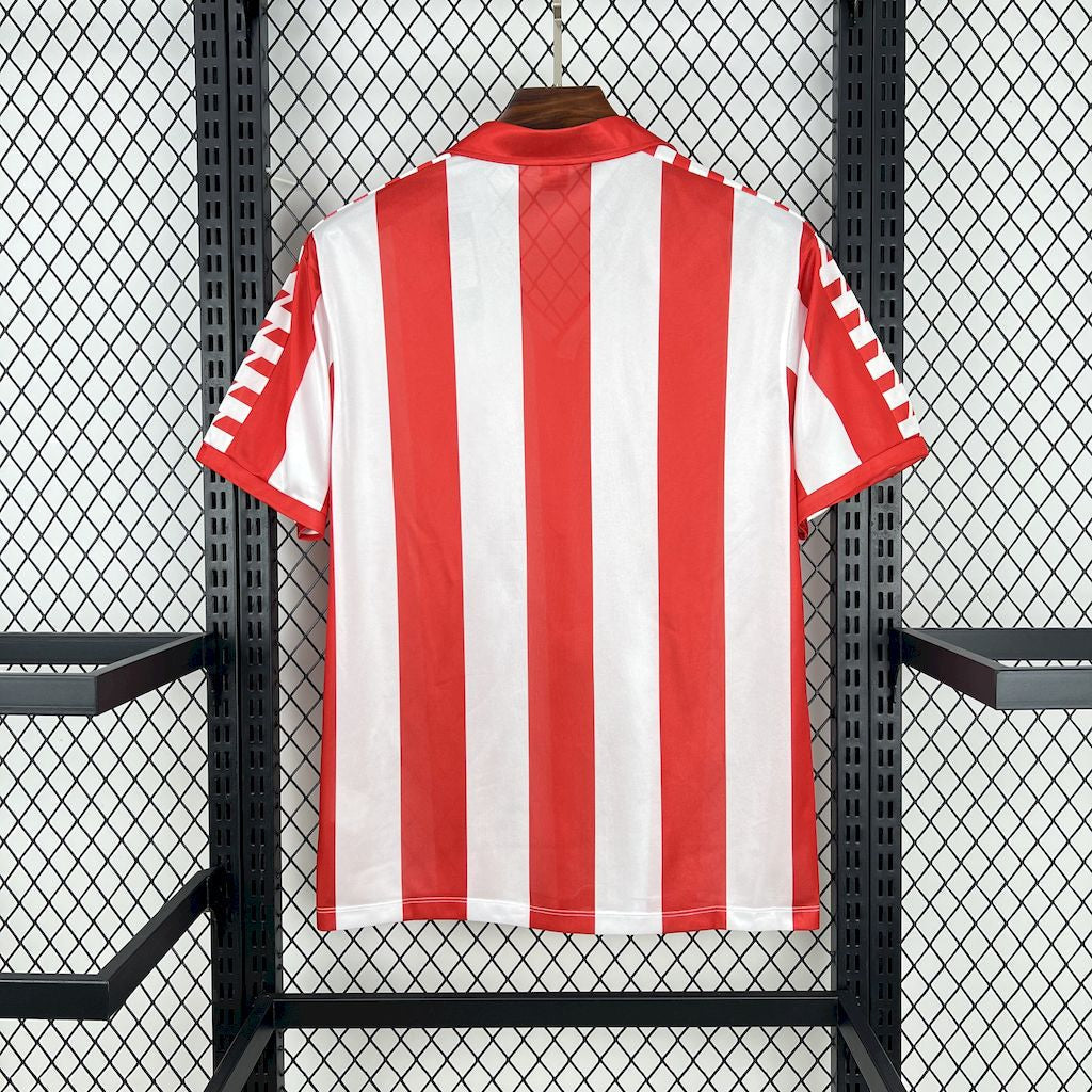Camiseta retro del Atlético de Madrid (temporada 1982/83)
