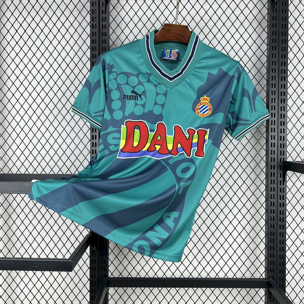 Tercera equipación retro del RCD Barcelona 1996/97