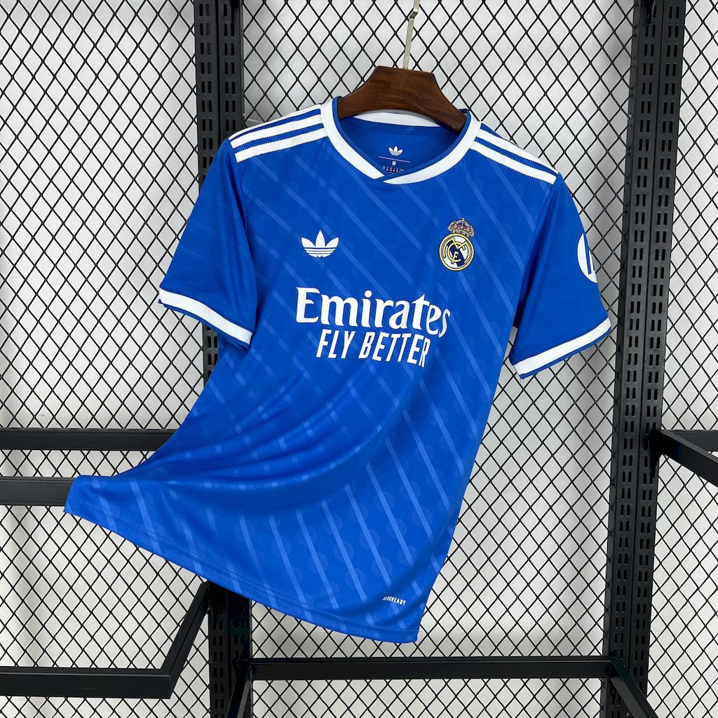 Tercera equipación del Real Madrid 2025/26