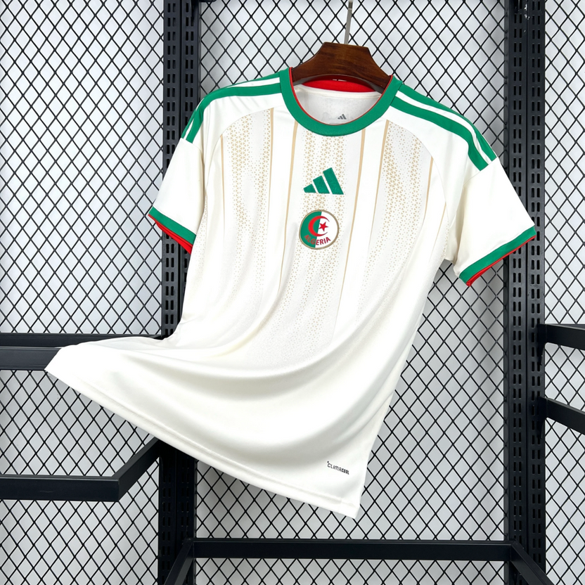 Equipación local de Argelia para el Mundial 2026