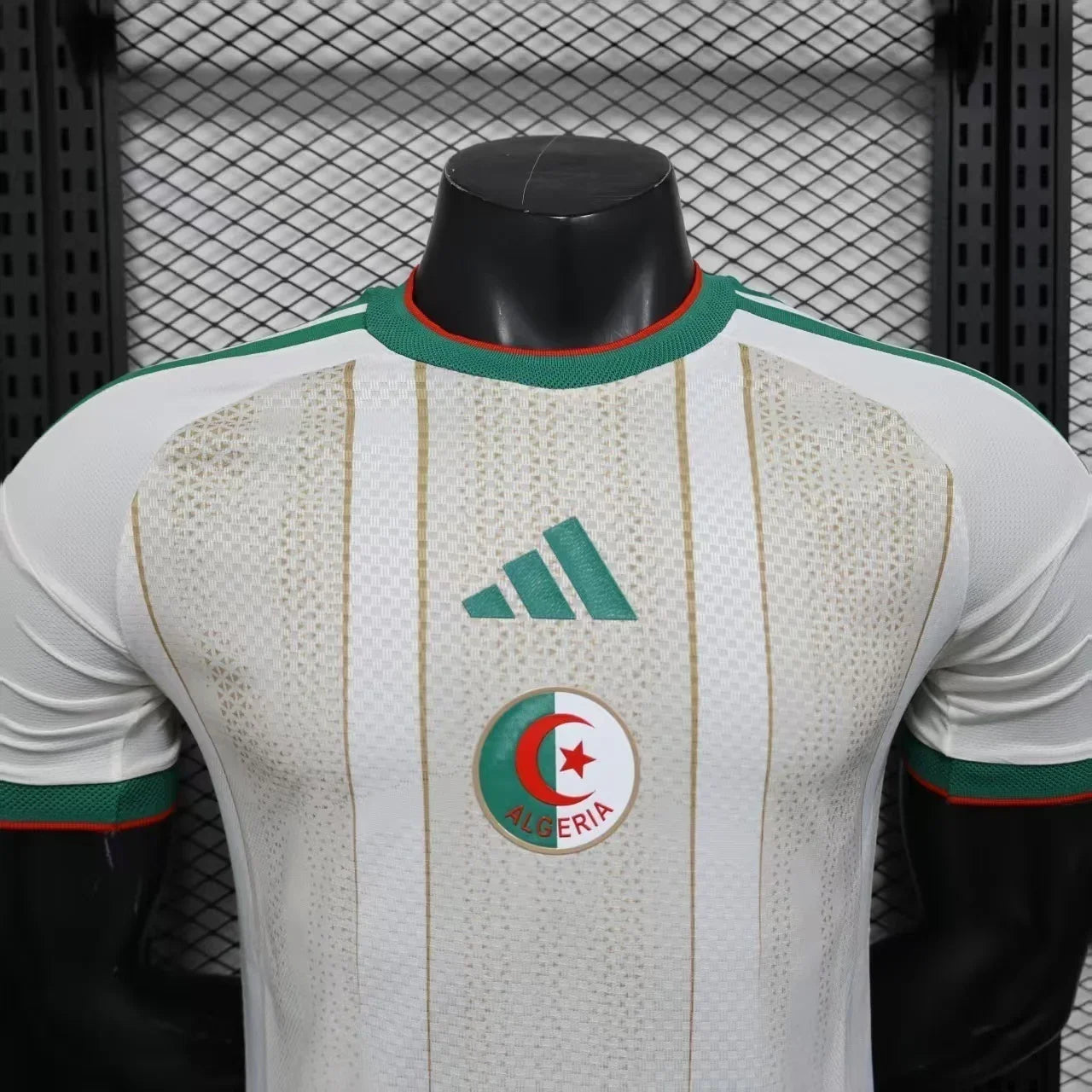 Equipación local de Argelia para el Mundial 2026