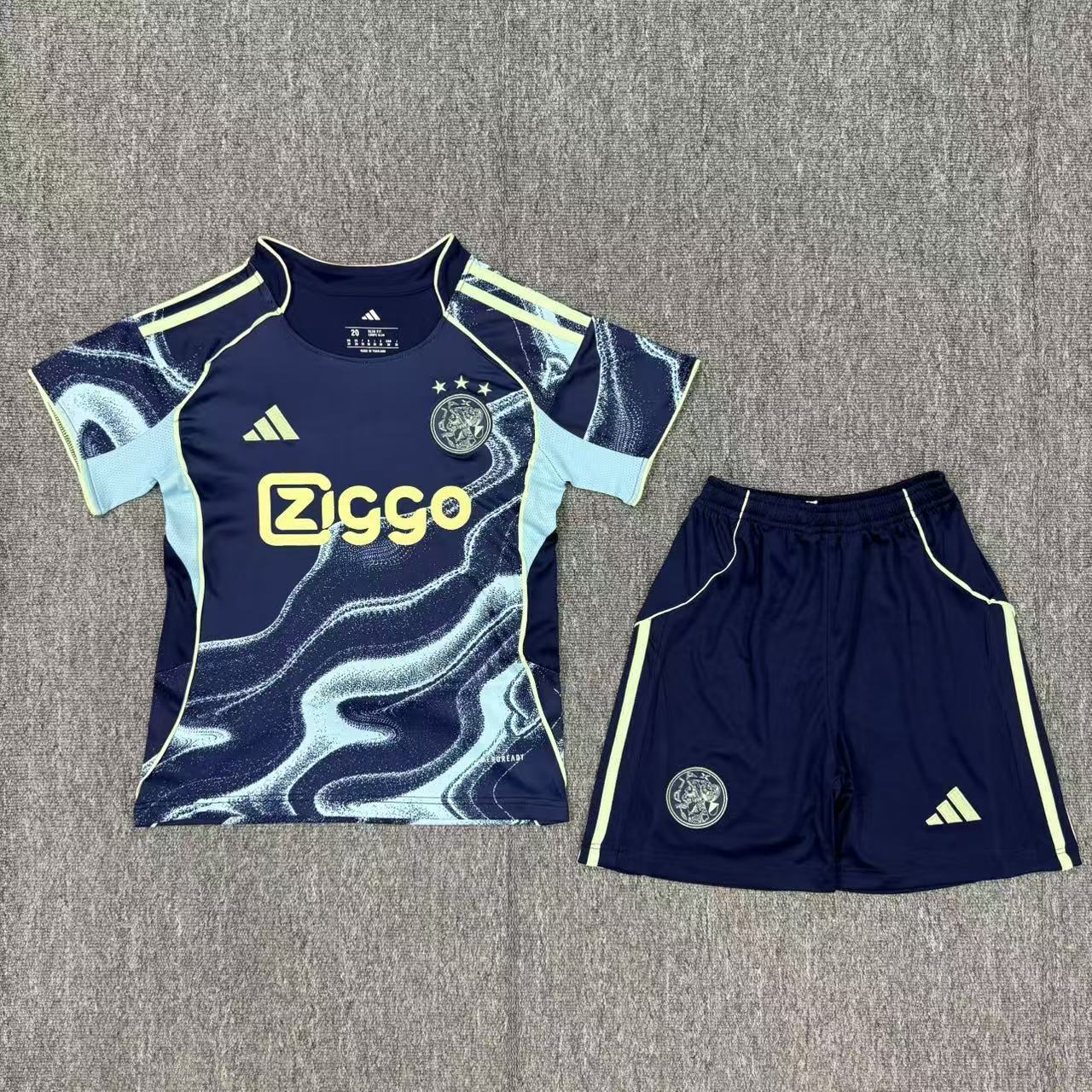 Conjunto de exterior infantil Ajax 25/26
