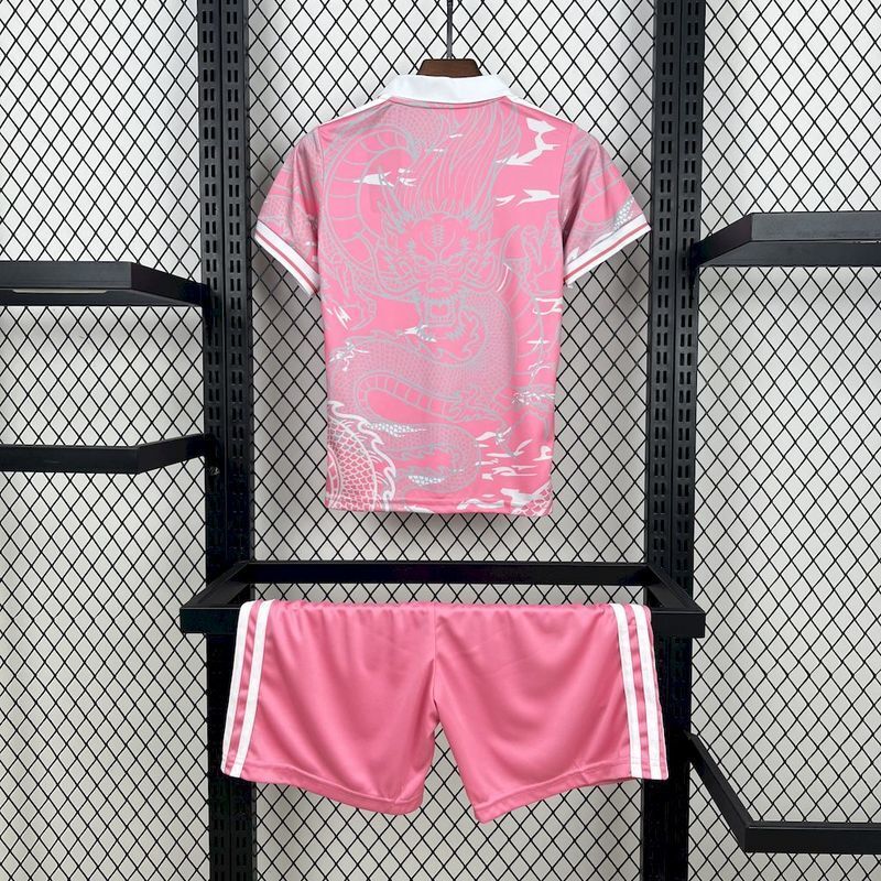 Conjunto infantil del Real Madrid 24/25 rosa