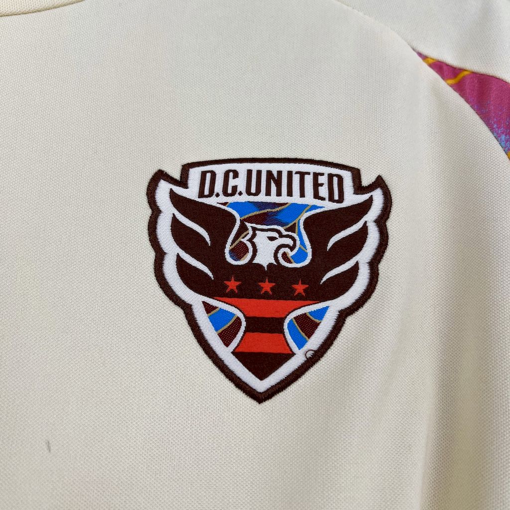 Camiseta de visitante del D.C. United 2025/26