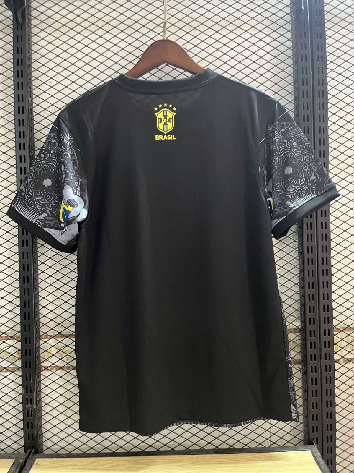 Camiseta negra especial de Brasil 24/25