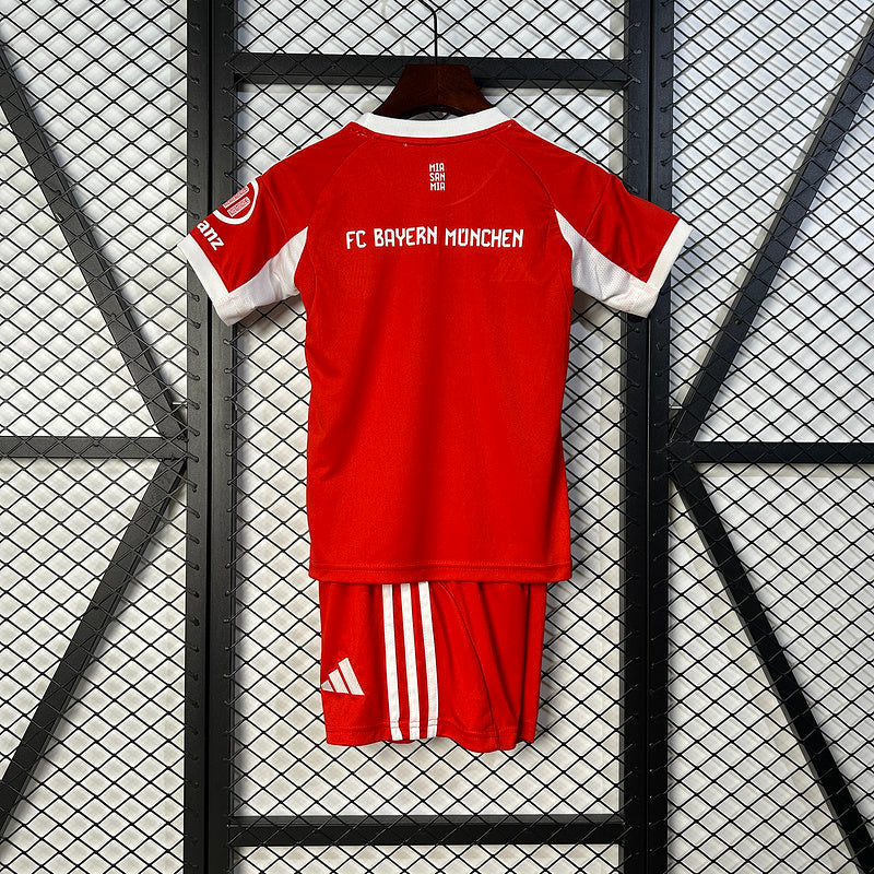 Equipación local del Bayern de Múnich 25/26 para niños