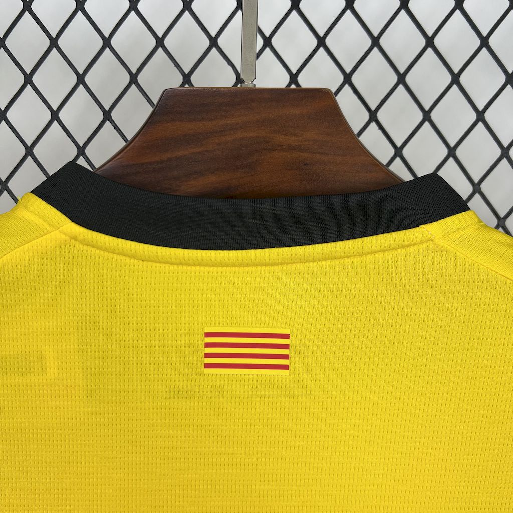 Camiseta visitante del Girona 2025/26