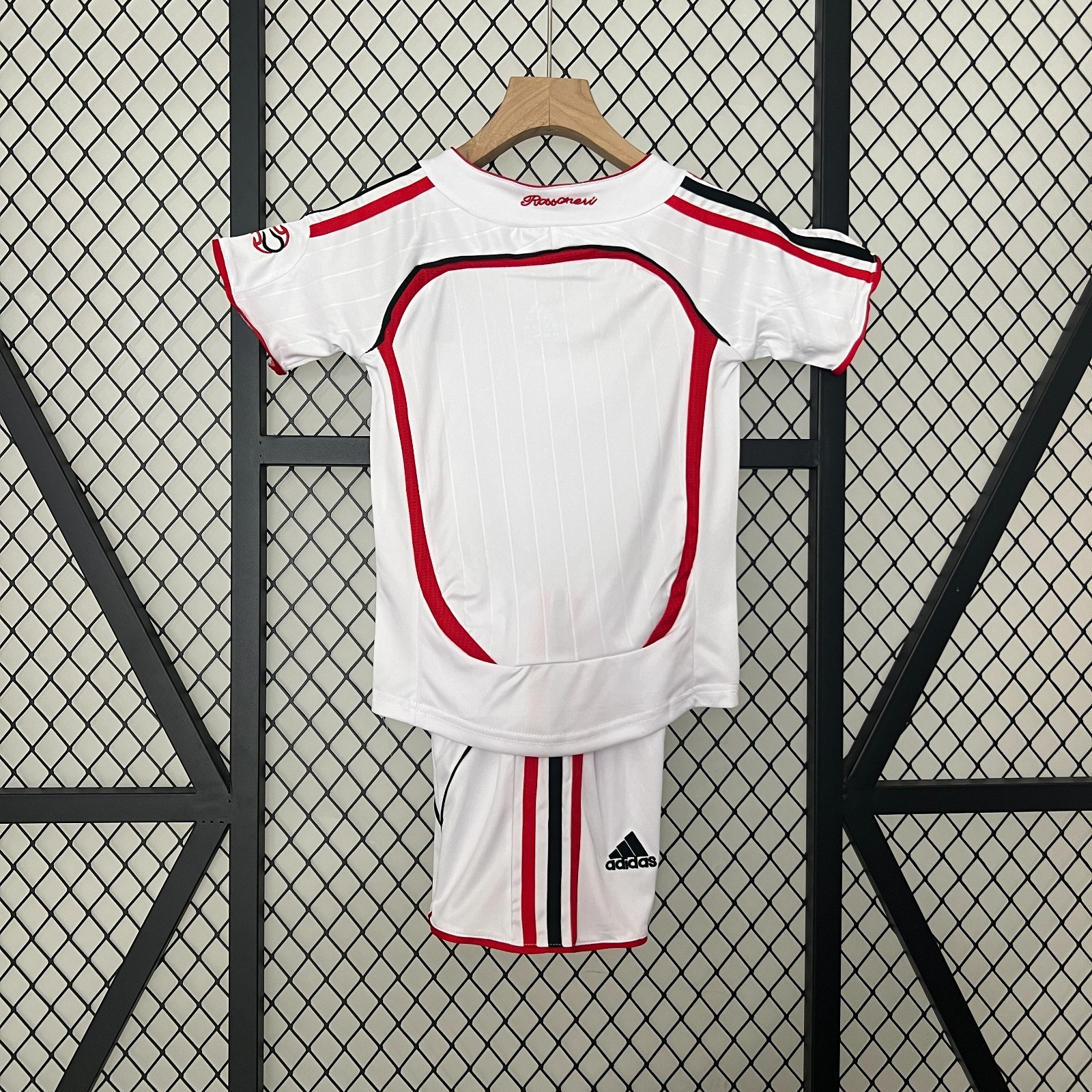 Conjunto infantil del AC Milan 24/25
