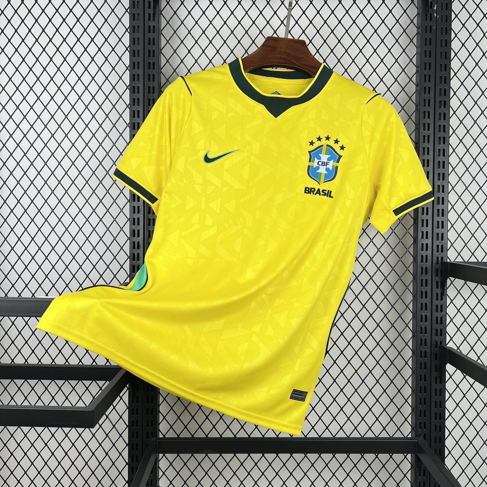 Equipación local de Brasil para el Mundial 2026