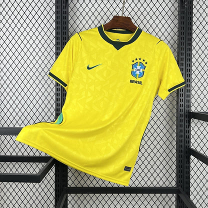 Equipación local de Brasil para el Mundial 2026
