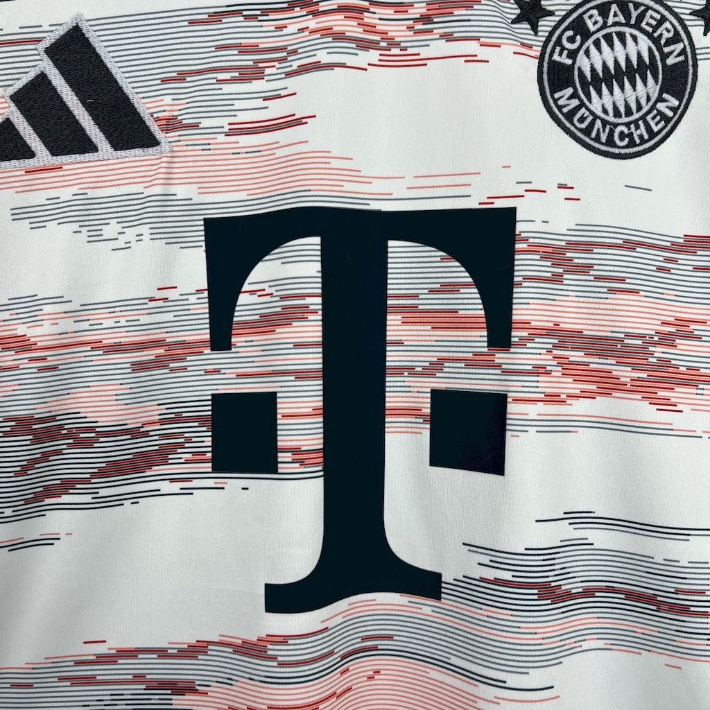 Camiseta de visitante del Bayern de Múnich 2025/26