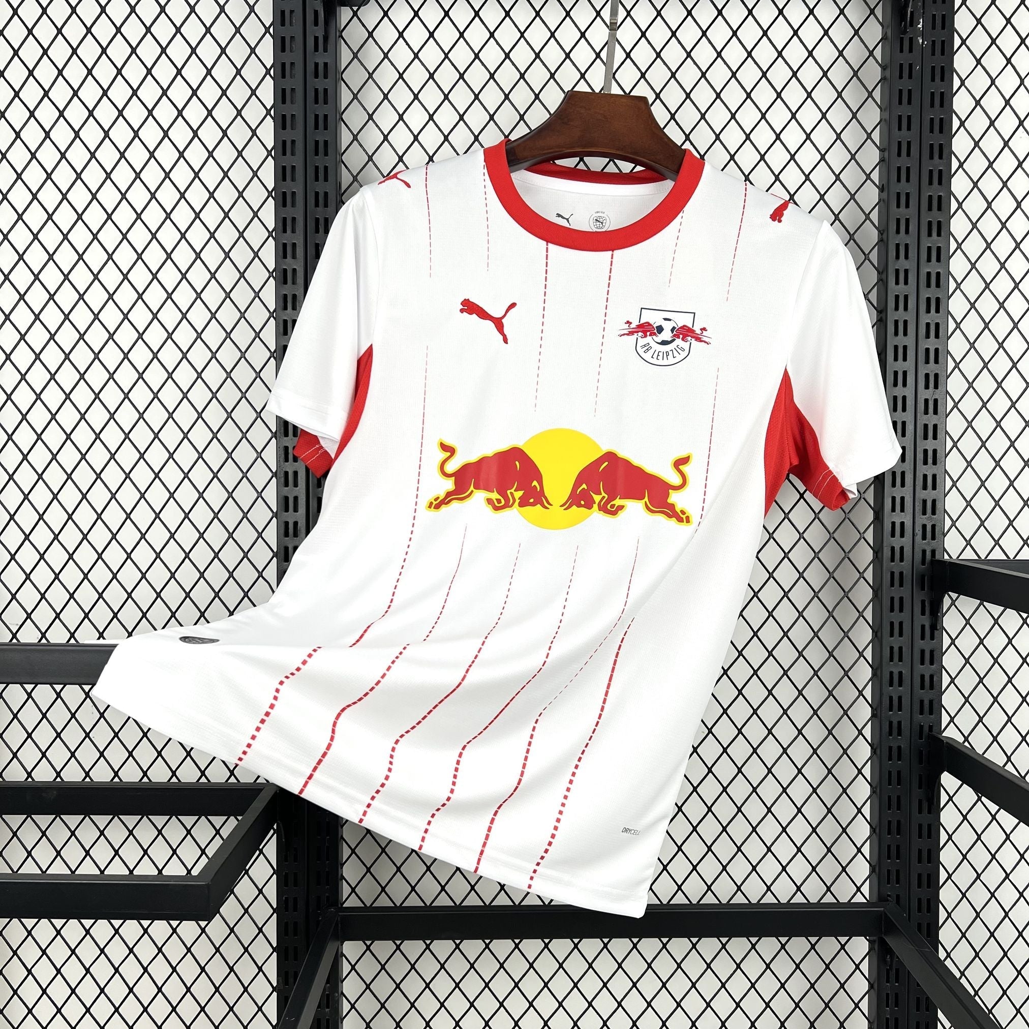 Equipación local del RB Leipzig 2026/2027