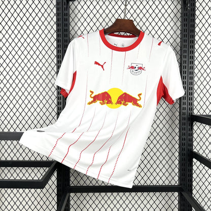 Equipación local del RB Leipzig 2026/2027