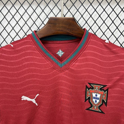 Equipación local de Portugal para el Mundial 2026