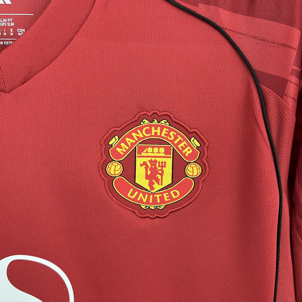 Camiseta local del Manchester United 2025/26