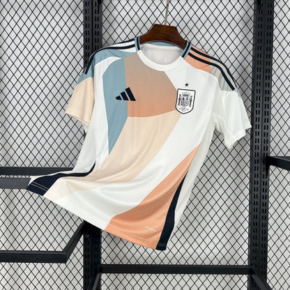 Camiseta de visitante de la Selección Nacional Femenina de España 2025/26