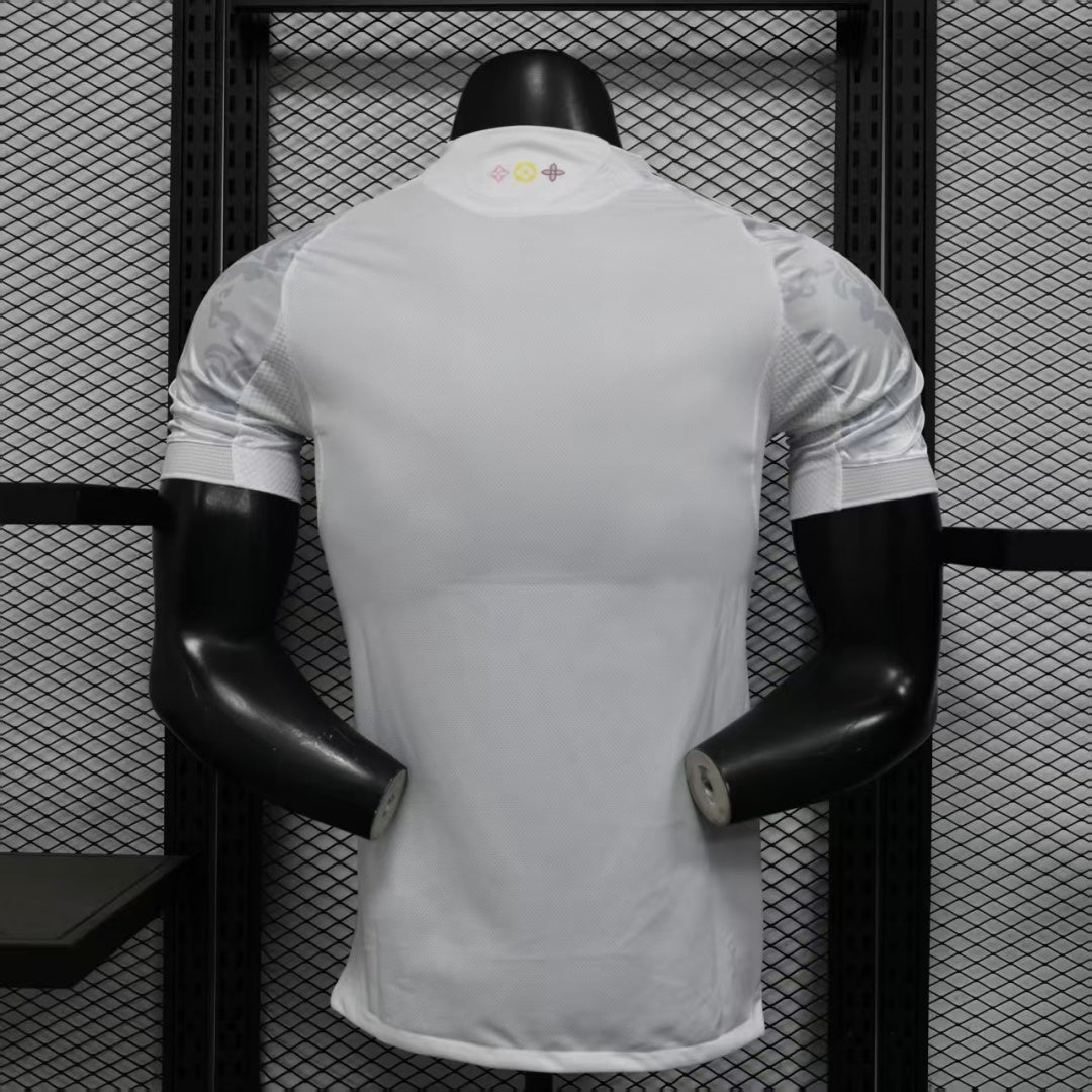 Camiseta especial de jugador del Real Madrid LV 25/26