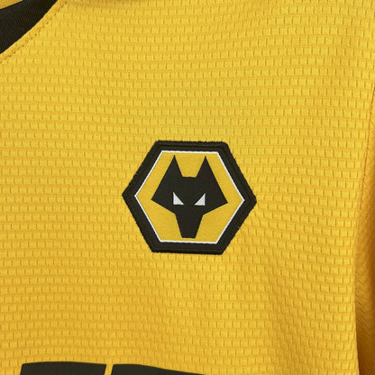 Camiseta local de los Wolves 2025/26