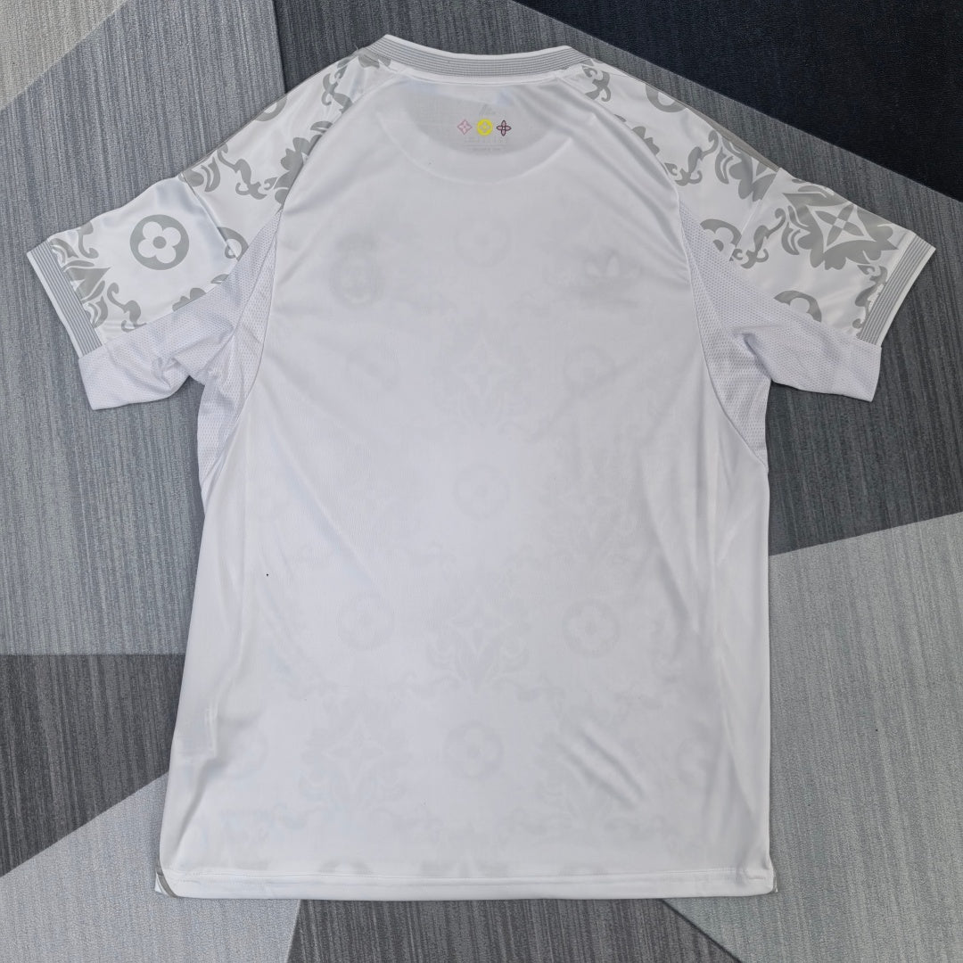 Camiseta especial del Real Madrid LV 25/26