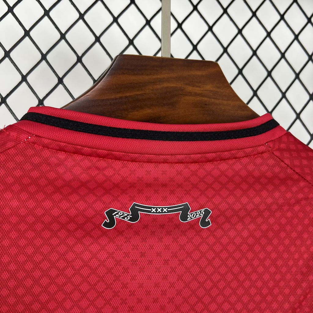 Camiseta local del Ajax 2025/26