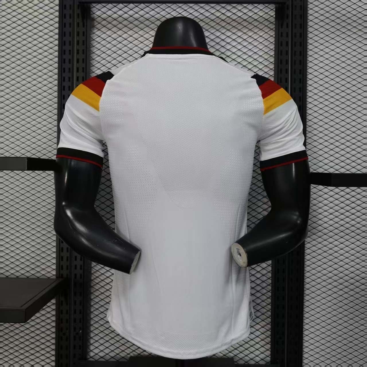 Equipación local de Alemania para el Mundial de 2026