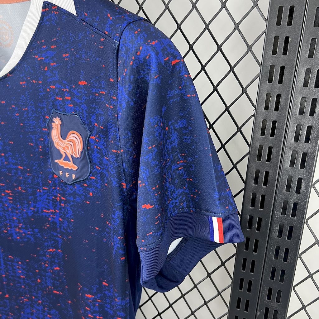 Camiseta de local de la selección nacional femenina de Francia 2025/26
