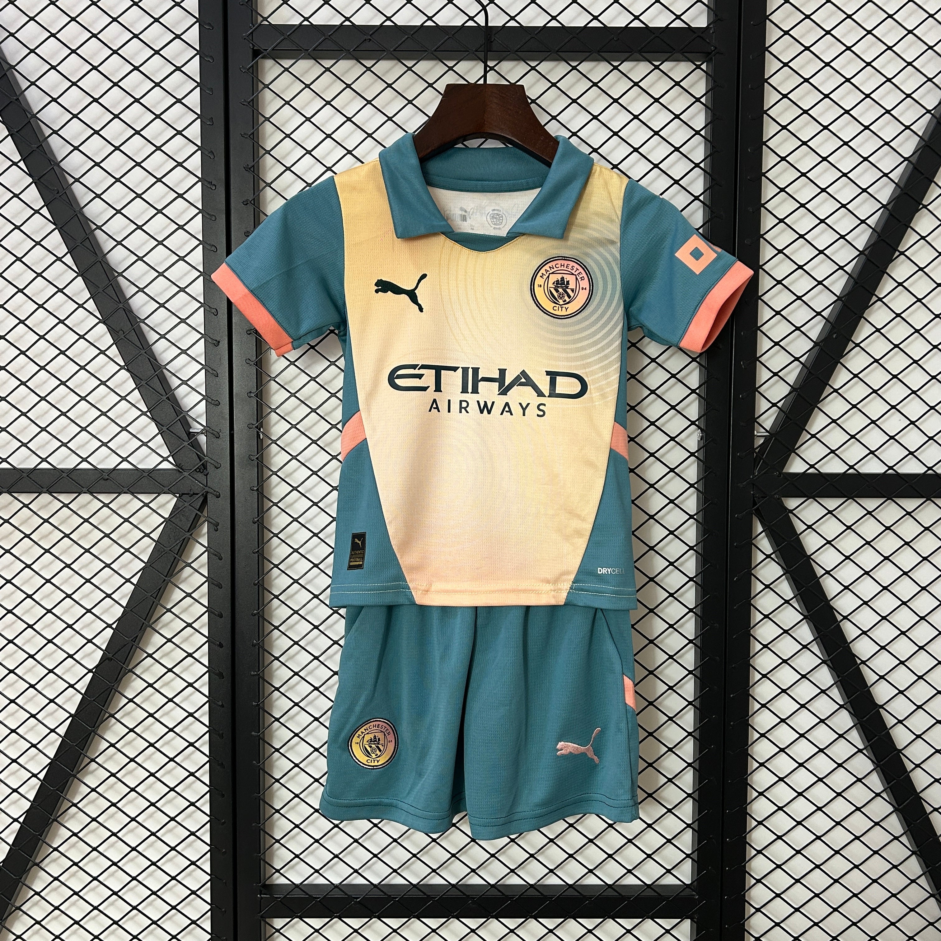 Equipación infantil del Manchester City para la temporada 24/25