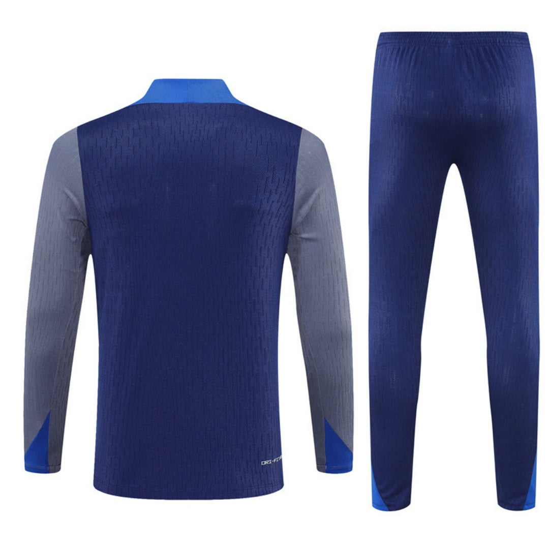 Conjunto especial azul del PSG 25/26