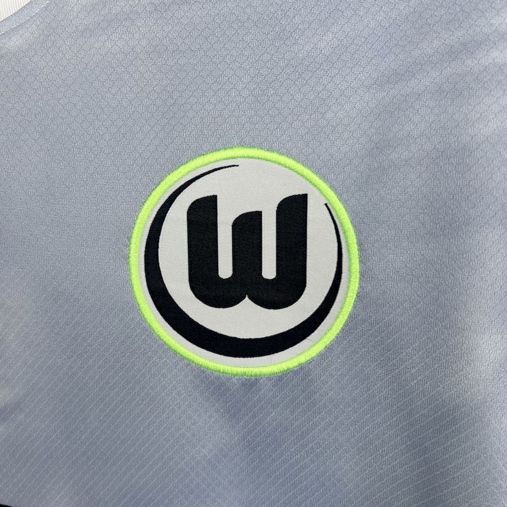 Camiseta de visitante del Wolfsburg 2025/26