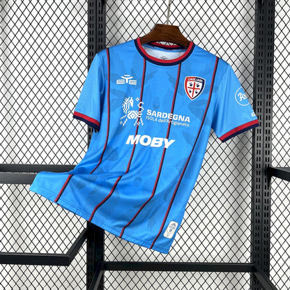 Tercera equipación del Cagliari 2025/26